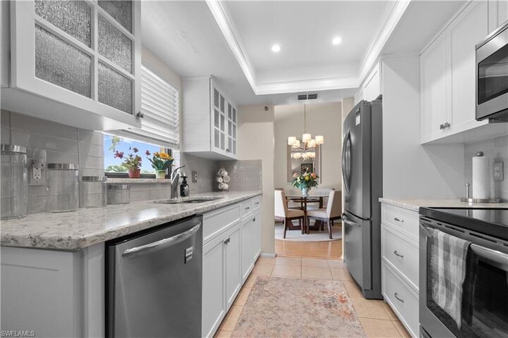 Property Photo:  8595 Charter Club Cir 8  FL 33919 