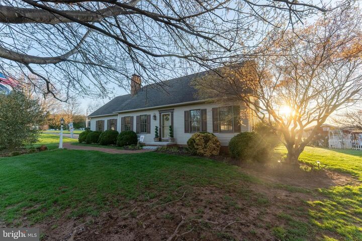 Property Photo:  13729 Cross Roads Avenue  PA 17322 