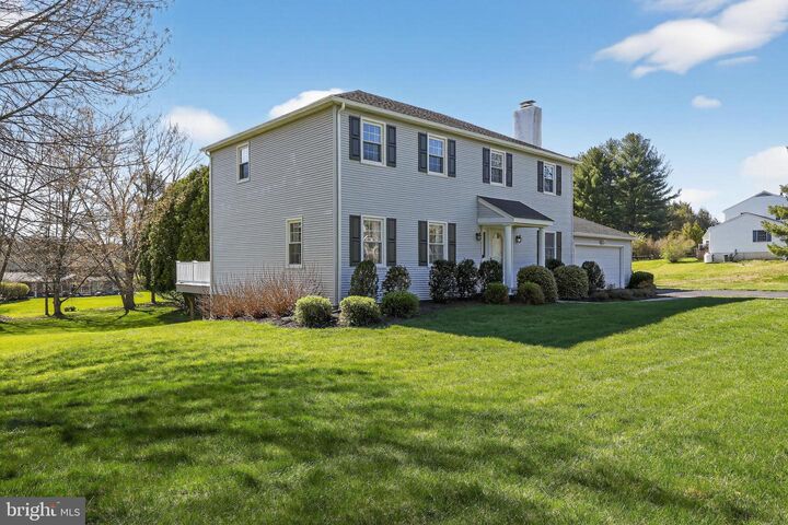 Property Photo: 606 Londonderry Drive PA 19382