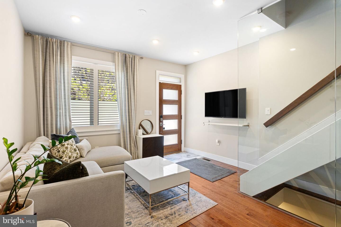 Property Photo:  610 S 7th Street  PA 19147 