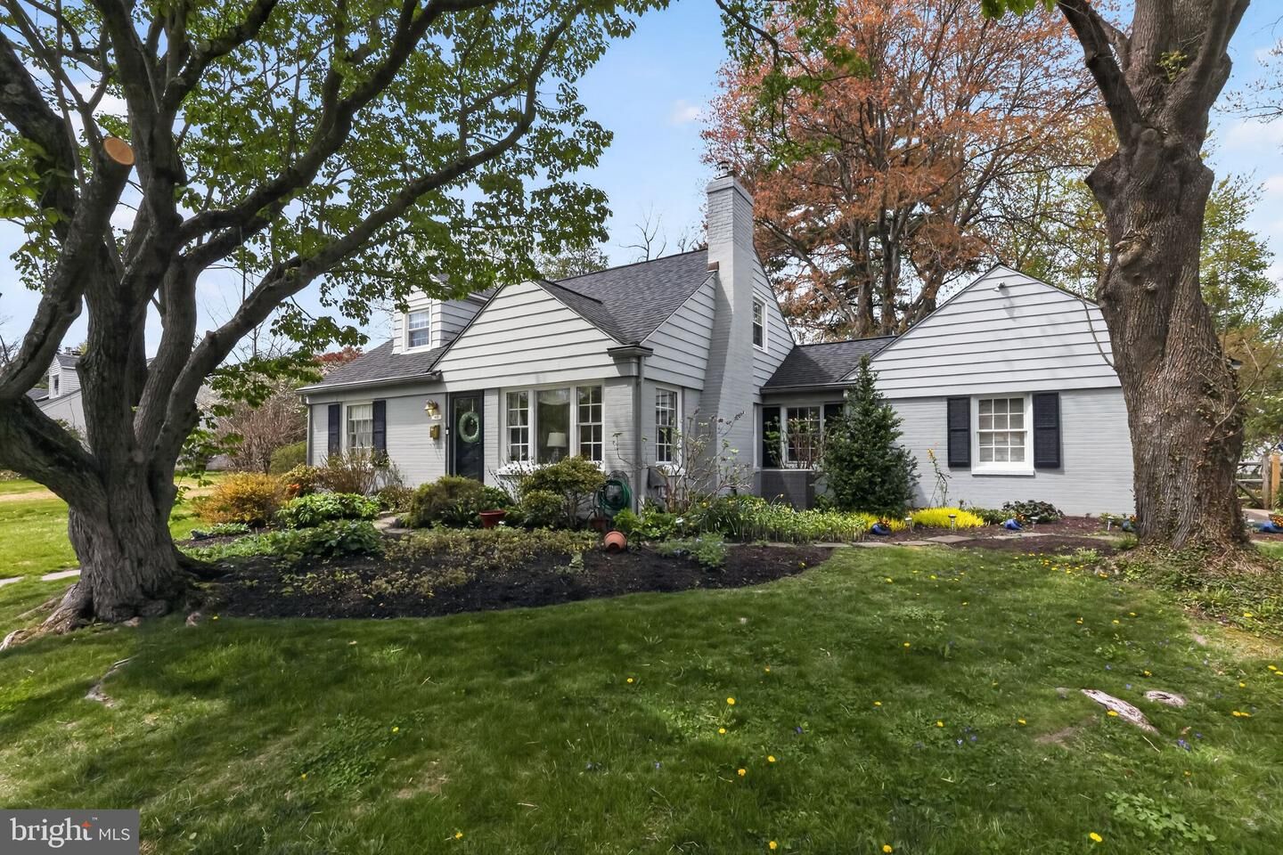 Property Photo:  303 Barry Lane  PA 19086 