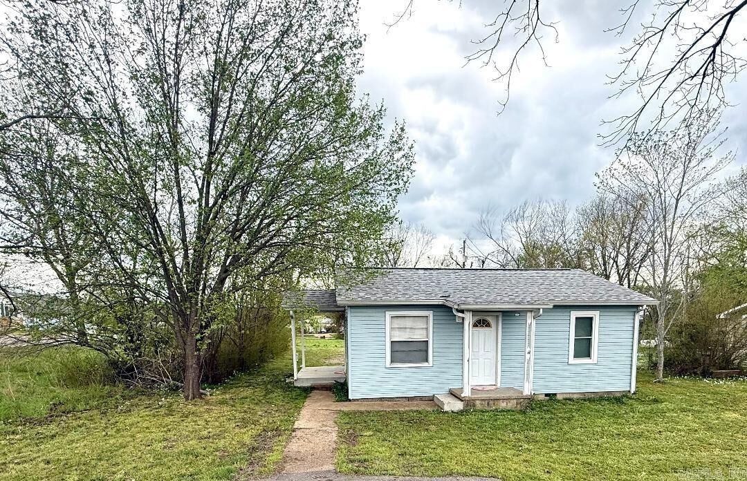 Property Photo:  120 Alford Street  AR 72634 