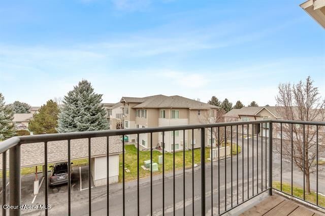 Property Photo:  22855 Country Vista Dr 393  WA 99019 