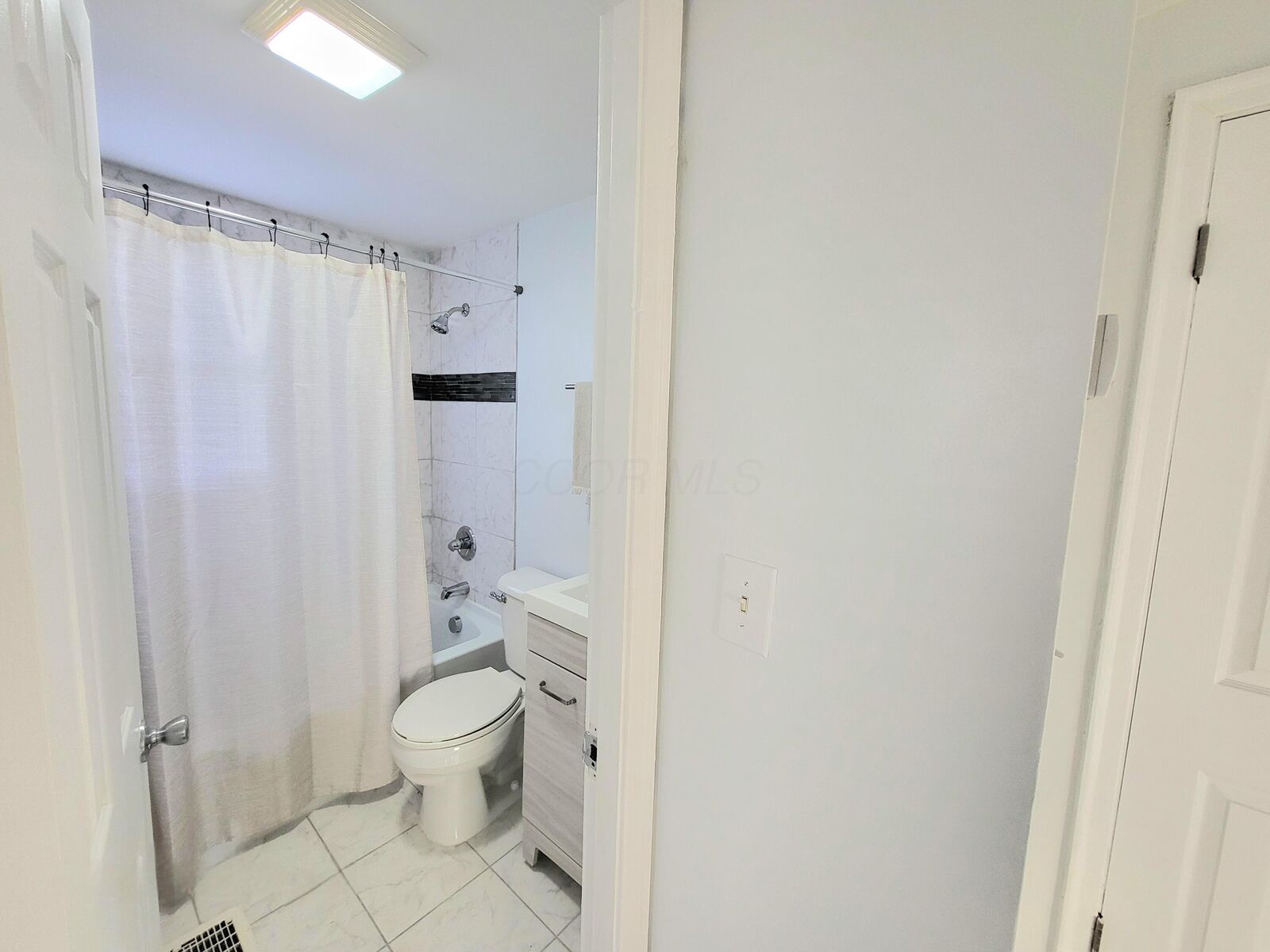 Property Photo:  570 N Ohio Avenue  OH 43203 