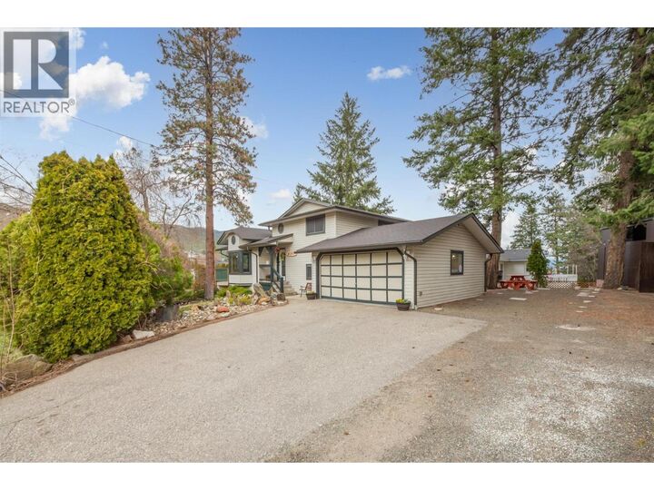 Property Photo: 3405 McGinnis Road BC V4T 1B5
