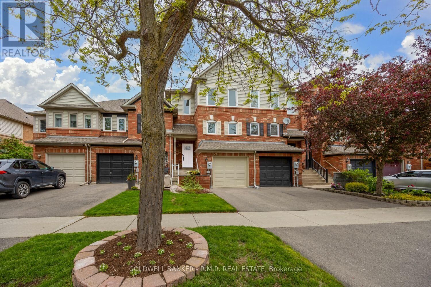 Photo de la propriété:  32 Mugford Road  ON L4G 7H5 