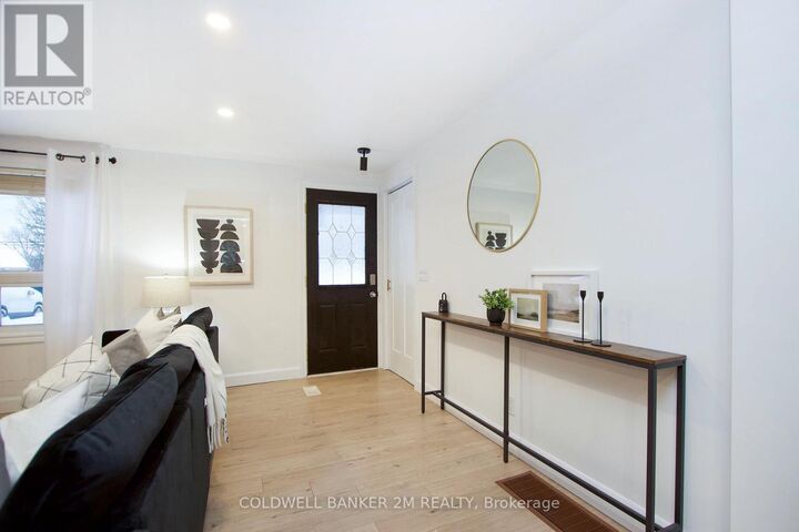 Property Photo:  812 Burnham Street  ON K9A 2X7 