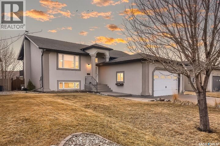 Property Photo:  45 Goldenglow Drive  SK S6J 1N7 