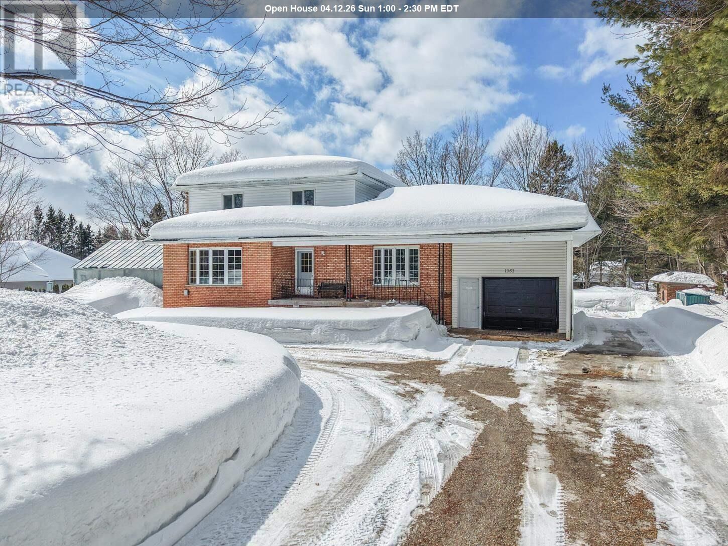 Photo de la propriété:  1151 Allen Side Rd  ON P6A 5K8 
