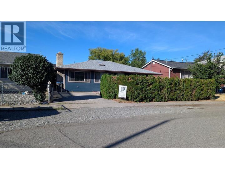2540 Coutlee Avenue — photo 1