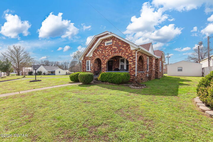 Property Photo:  105 S Trenton Street  TN 38369 