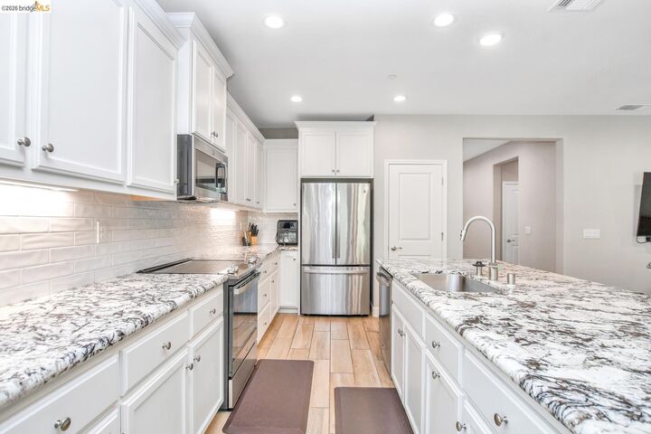 Property Photo: 1546 Spumante Ln CA 94513