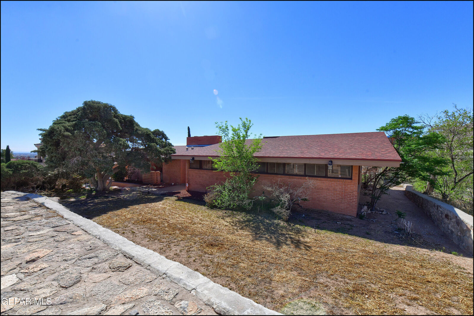 Property Photo: 2400 Savannah Avenue TX 79930