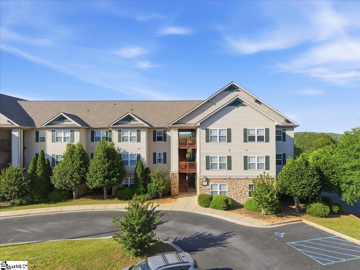 Property Photo:  1612 Harts Ridge Drive  SC 29678 