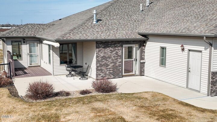 Property Photo:  3330 Baltus Lane 2  ND 58501 
