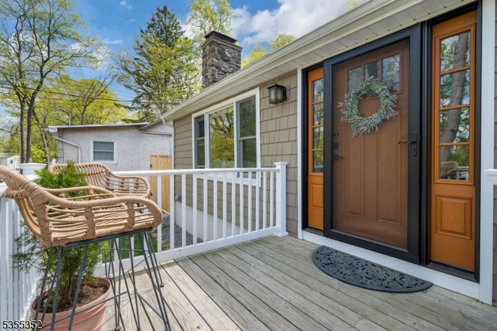 Property Photo:  10 Lakeview Rd  NJ 07843 