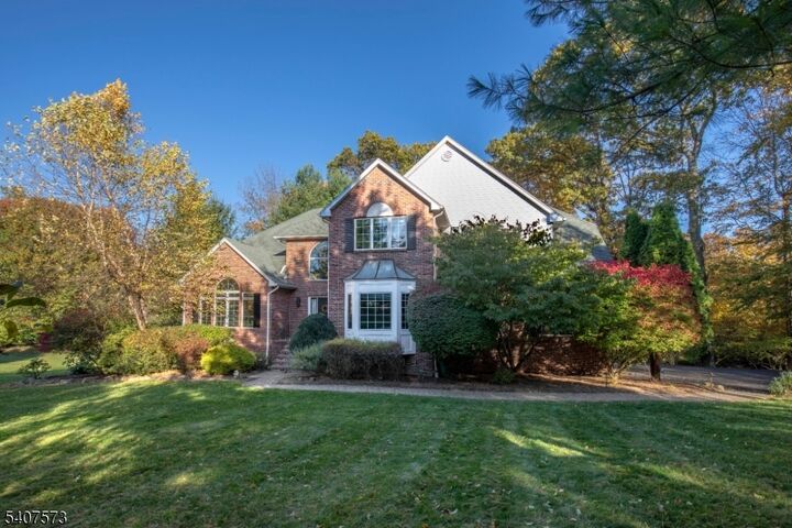 Property Photo:  1 Bell Ct  NJ 07930 