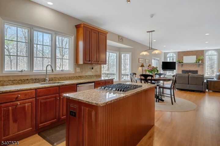 Property Photo:  1 Bell Ct  NJ 07930 