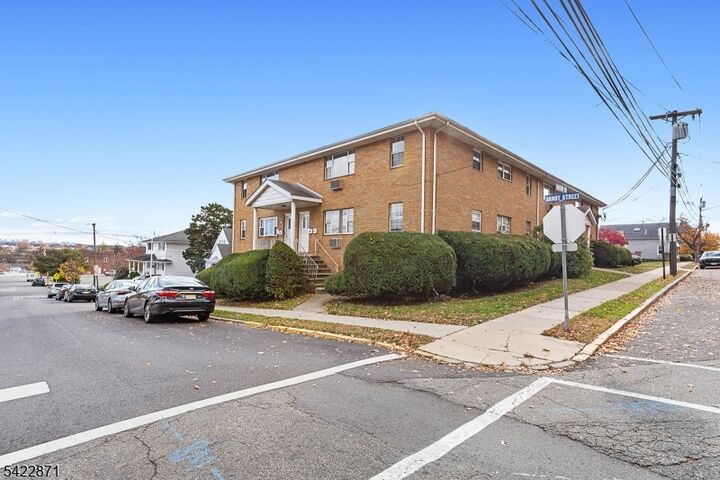Property Photo:  145 Arnot St Apt 4B  NJ 07644 