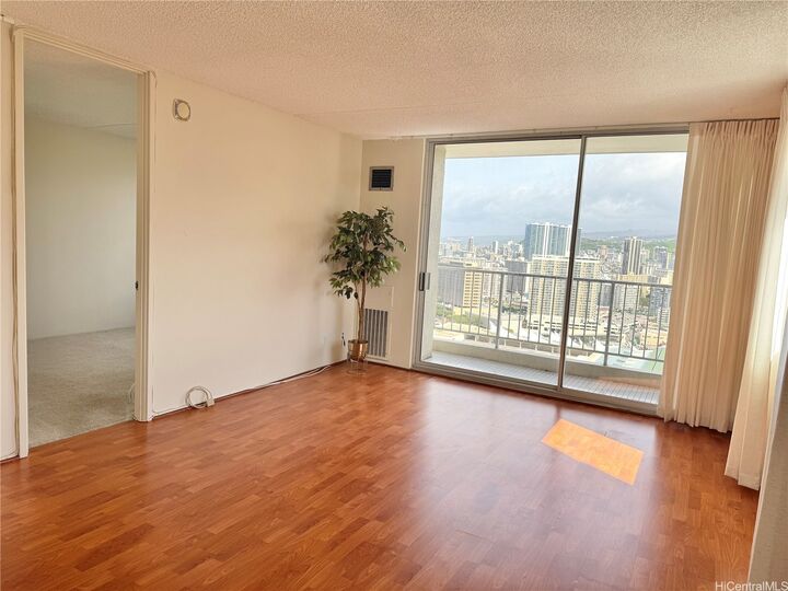 Property Photo:  400 Hobron Lane 3214  HI 96815 