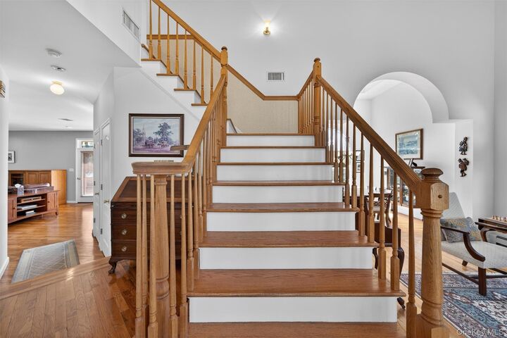 Property Photo:  5 Quaker Mill Run  NY 10921 