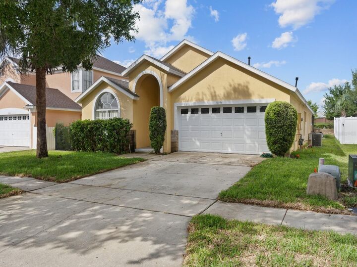 Property Photo:  16044 Magnolia Hill Street  FL 34714 