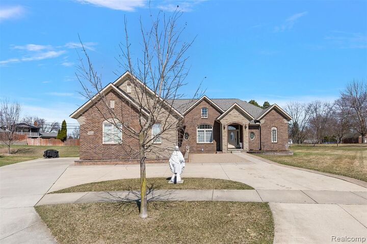 Property Photo: 4411 Forster Lane MI 48316 3856