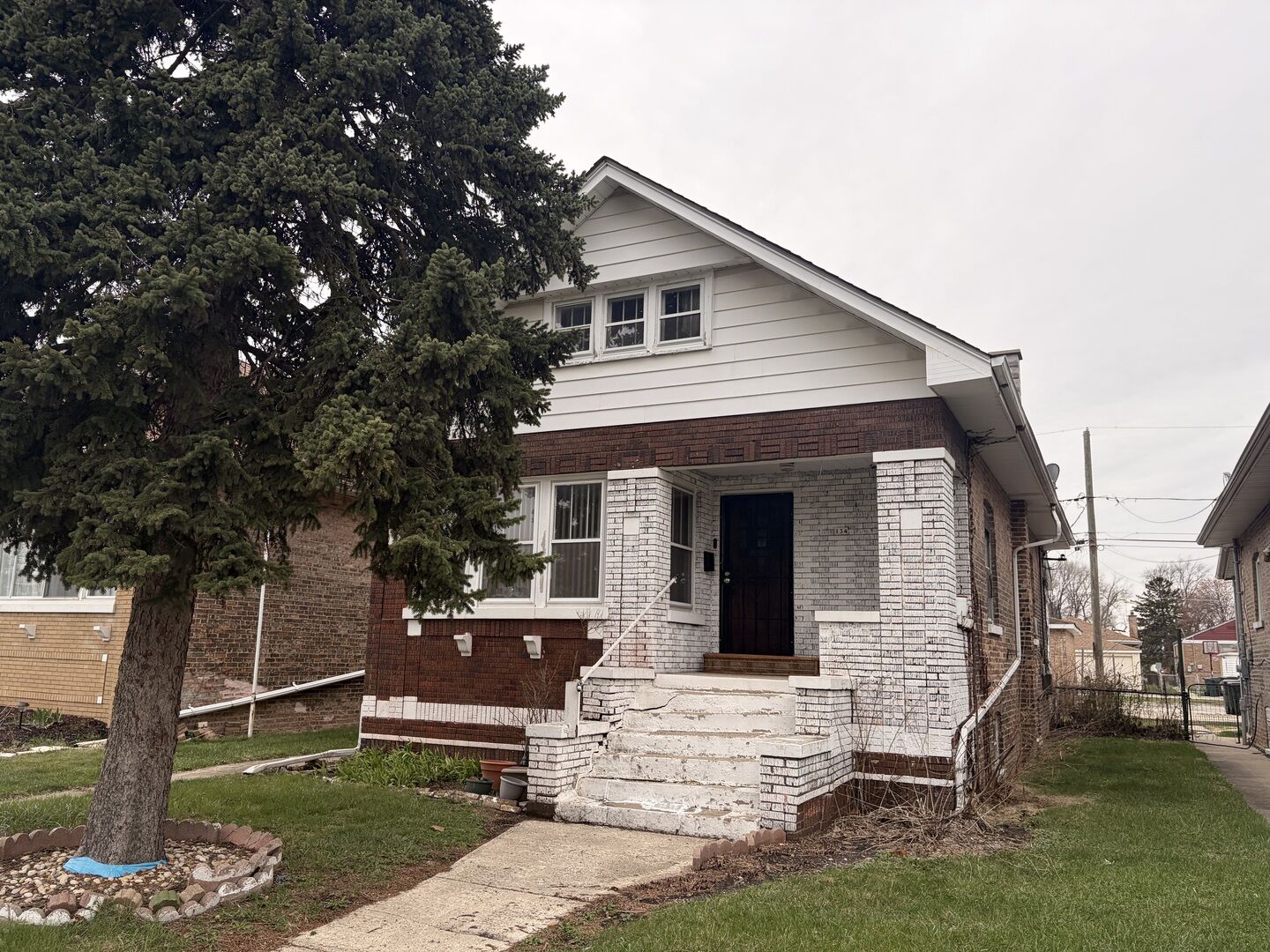 Property Photo:  134 Bellwood Avenue  IL 60104 