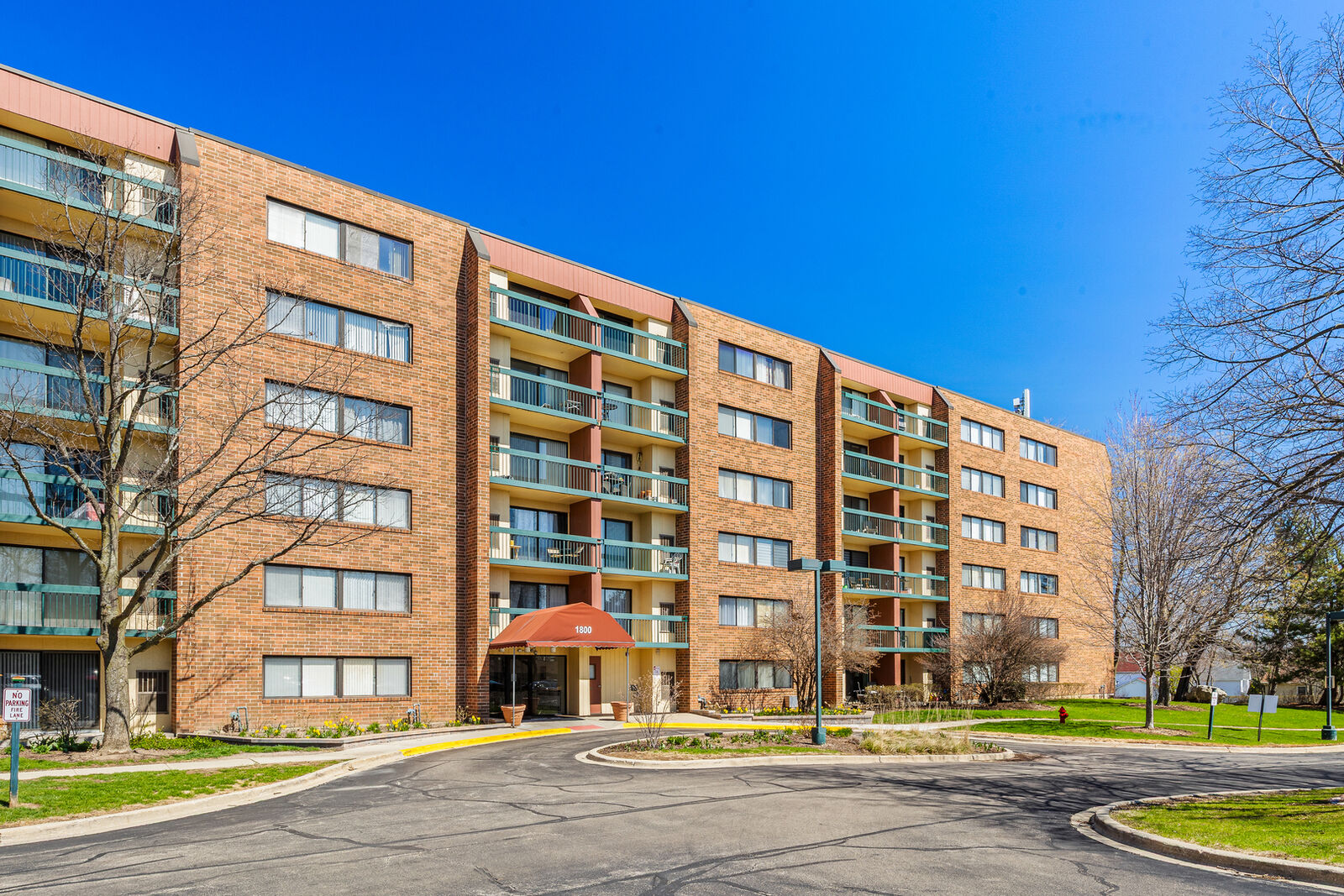 Property Photo:  1800 Huntington Boulevard 412  IL 60169 