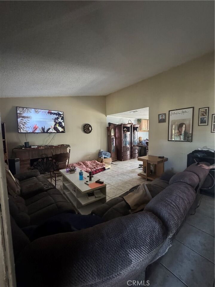 Property Photo: 1266 Lorraine CA 92376