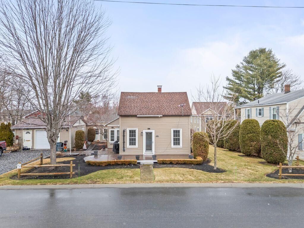 Property Photo:  166 Warren Avenue  ME 04240 