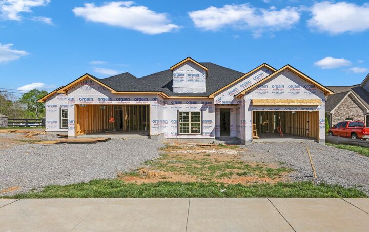 Property Photo:  1101 Veridian Dr  TN 37043 