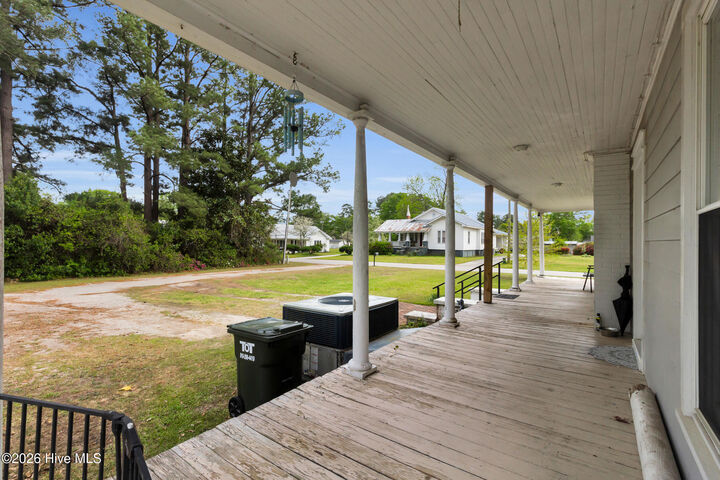 Property Photo:  308 Pollock Street  NC 28573 