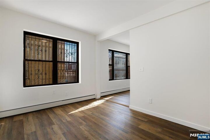 Property Photo:  1866 John F Kennedy Boulevard 103  NJ 07304 