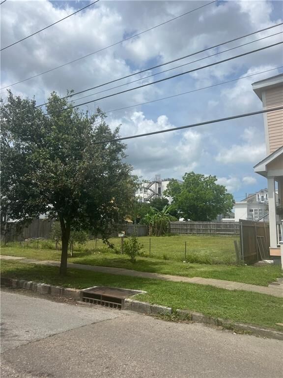 Property Photo:  4147 Cleveland Avenue  LA 70119 