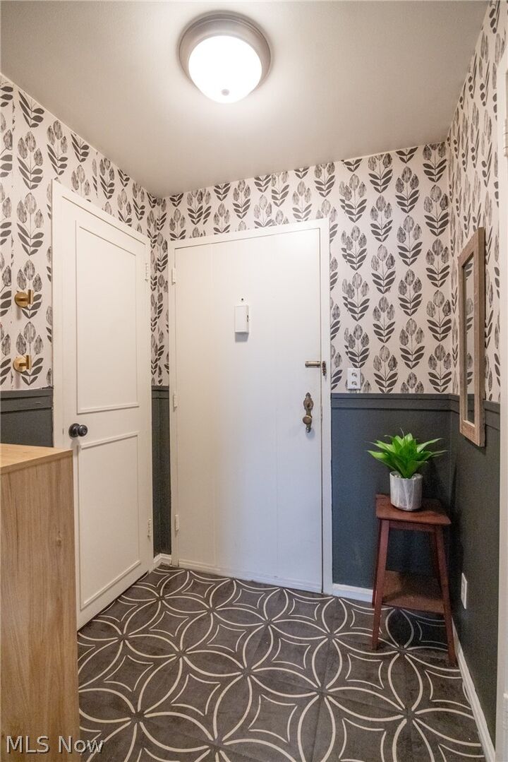 Property Photo: 19101 Van Aken Boulevard Boulevard 216 OH 44122