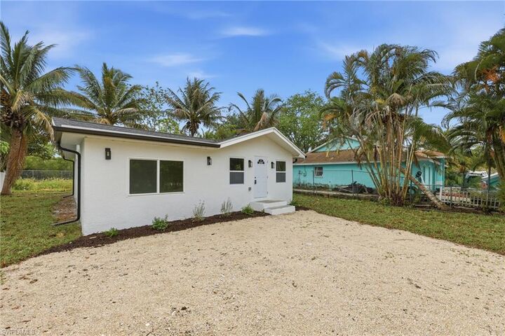 Property Photo:  5344 Texas Ave  FL 34113 