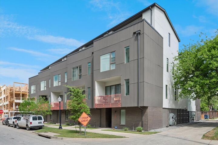 Property Photo: 236 Melba Street 103 TX 75208