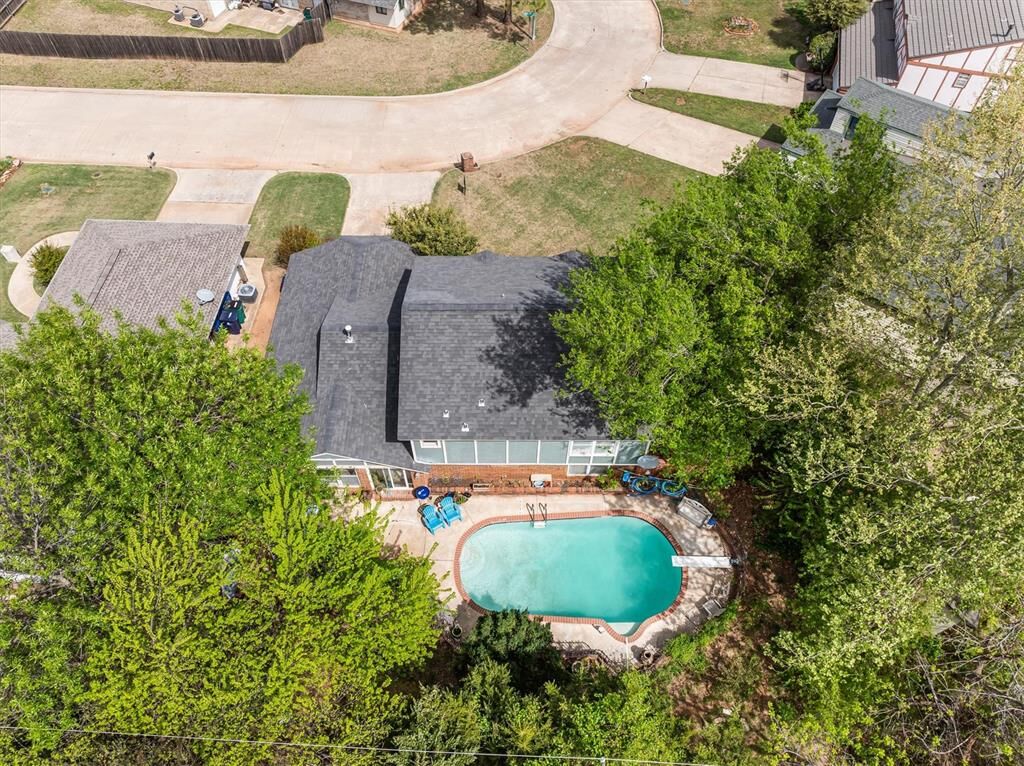 Property Photo: 6004 Marlow Lane OK 73132