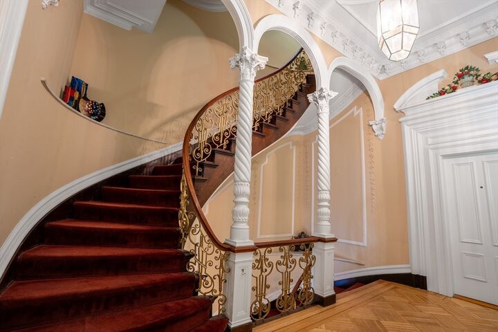 Property Photo:  127 Beacon St 32  MA 02116 