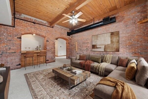 Property Photo: 50 Rantoul St 204 MA 01915