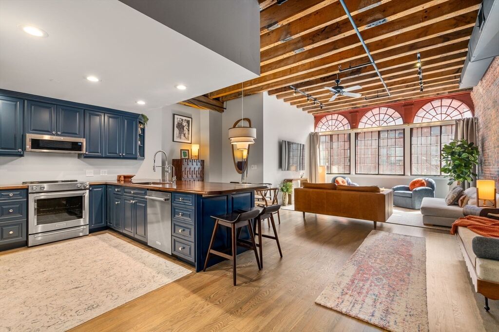 Property Photo:  120 Fulton Street 2C  MA 02109 