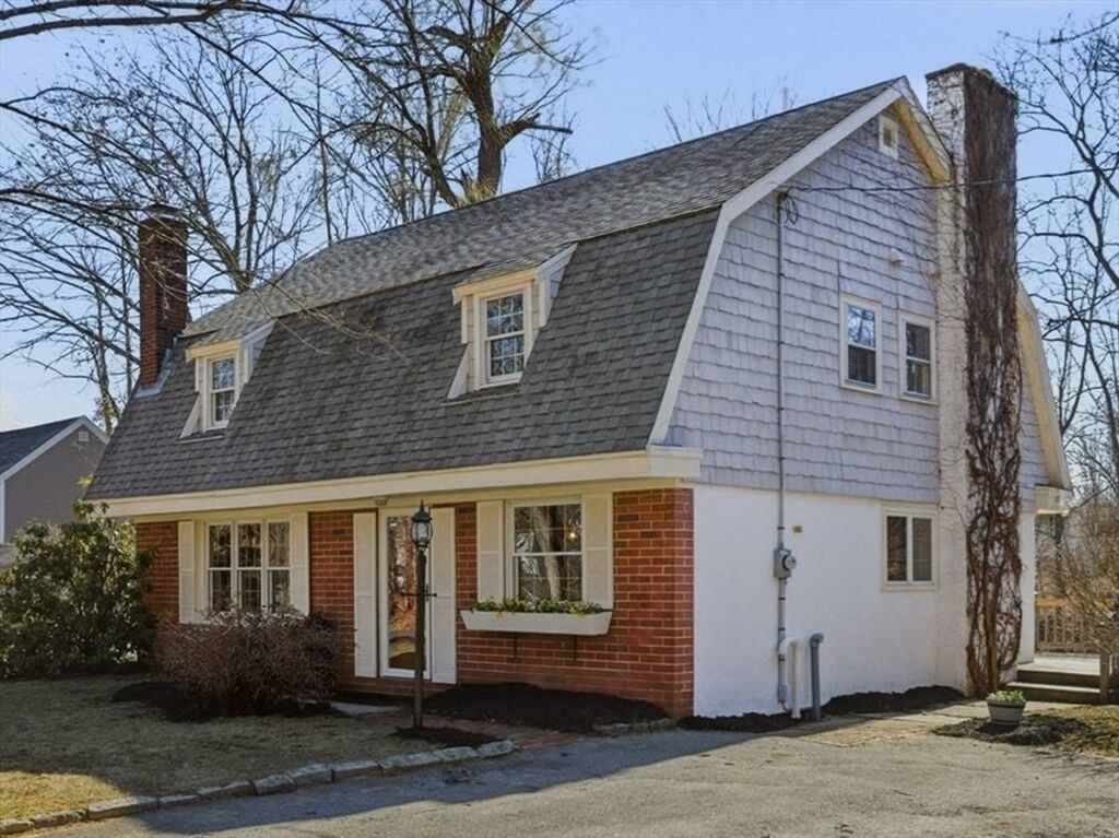 Property Photo:  2 North Street  MA 01860 
