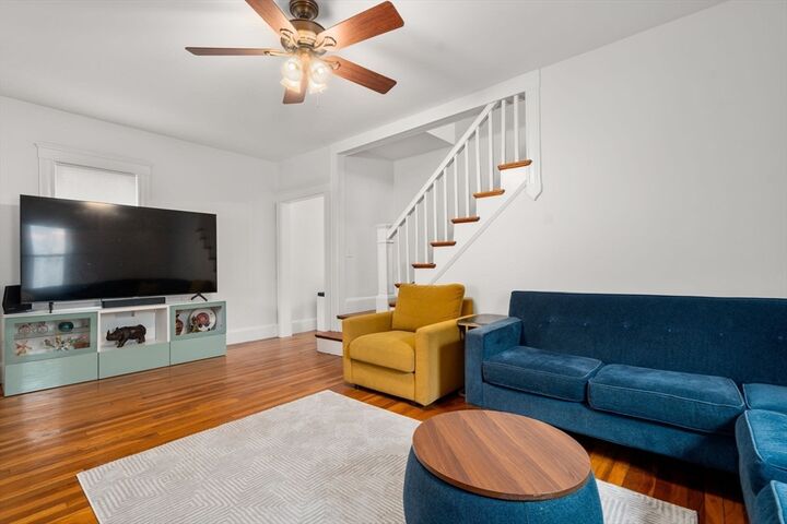 Property Photo:  27 Linwood 27  MA 02474 
