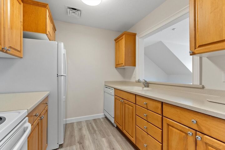 Property Photo:  27 Hartland Way 309  MA 01720 