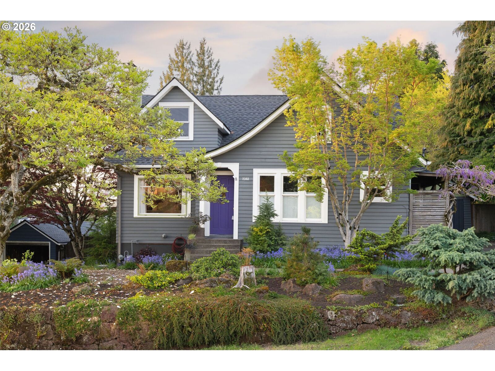 Property Photo: 1941 SW Canby St OR 97219