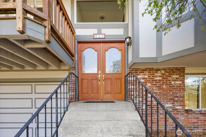 Property Photo:  921 S Magnolia  WA 98465 