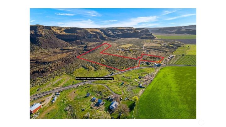 Property Photo:  131  Wagon Road  WA 98845 