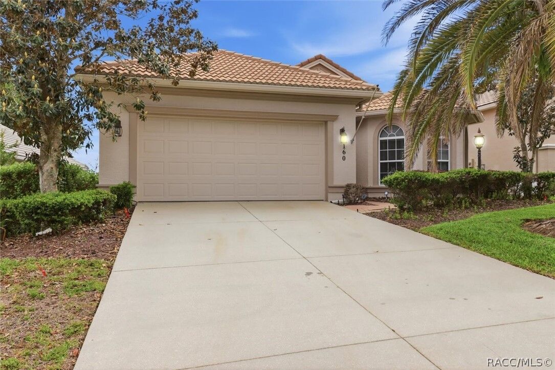 Property Photo:  160 W Doerr Path  FL 34442 