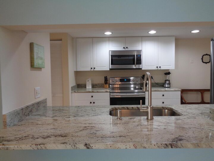 Property Photo:  950 Lavers Circle F404  FL 33444 